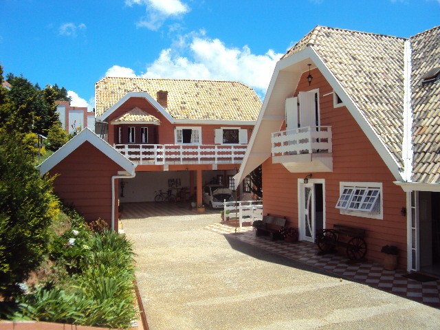 0 para Casas - Venda em Campos do Jordão