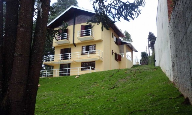 0 para Casas - Venda em Campos do Jordão