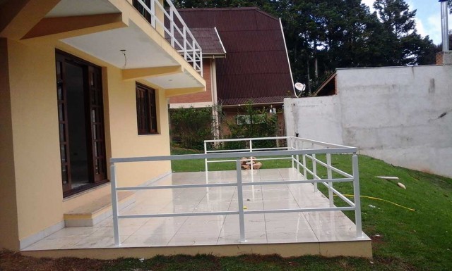 0 para Casas - Venda em Campos do Jordão