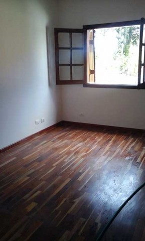0 para Casas - Venda em Campos do Jordão