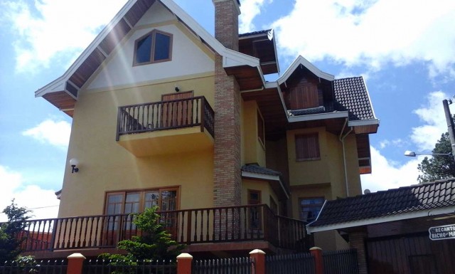 0 para Casas - Venda em Campos do Jordão
