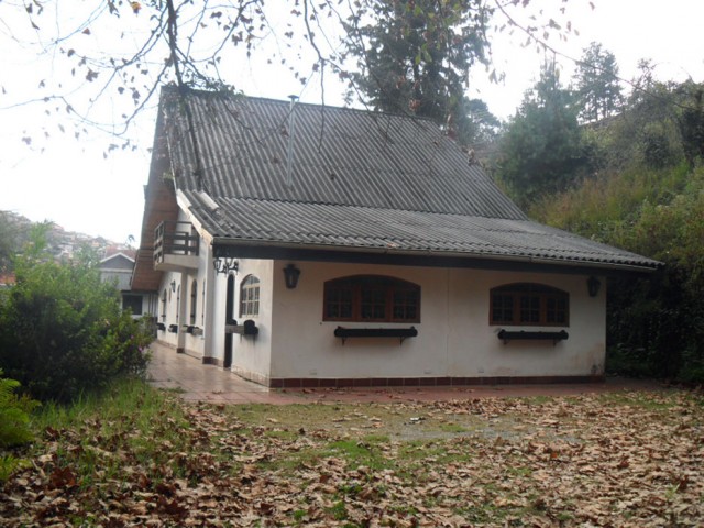 0 para Casas - Venda em Campos do Jordão