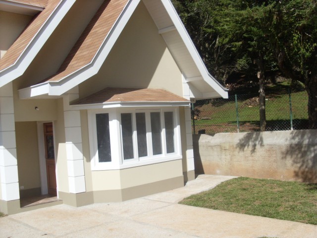 0 para Casas - Venda em Campos do Jordão