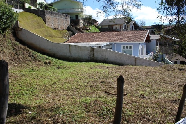 0 para Terrenos - Venda em Campos do Jordão