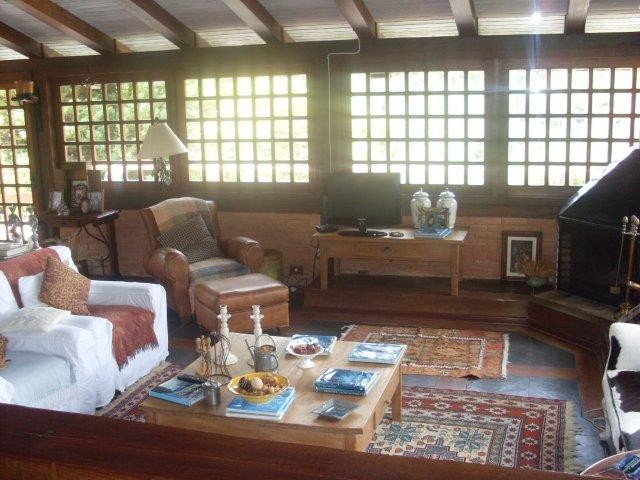 0 para Casas - Locação Temporária  em Campos do Jordão