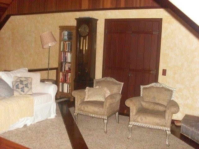 0 para Casas - Locação Temporária  em Campos do Jordão