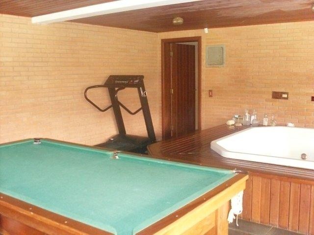0 para Casas - Locação Temporária  em Campos do Jordão