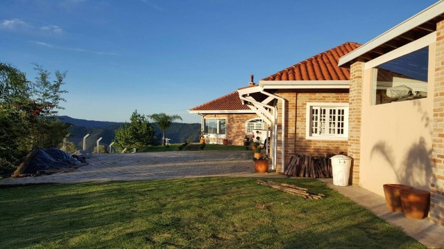 1 para Casas - Venda em Campos do Jordão