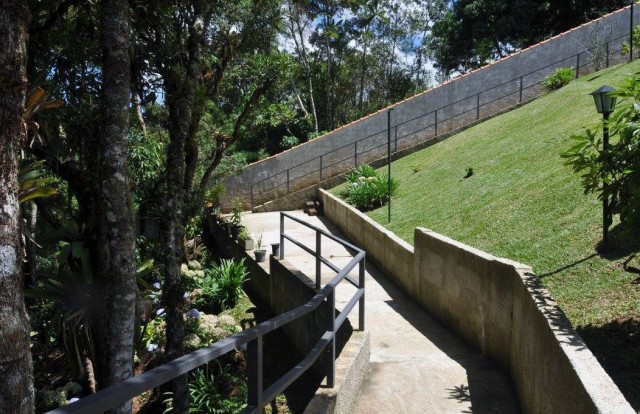 0 para Casas - Venda em Campos do Jordão