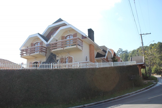 0 para Casas - Venda em Campos do Jordão