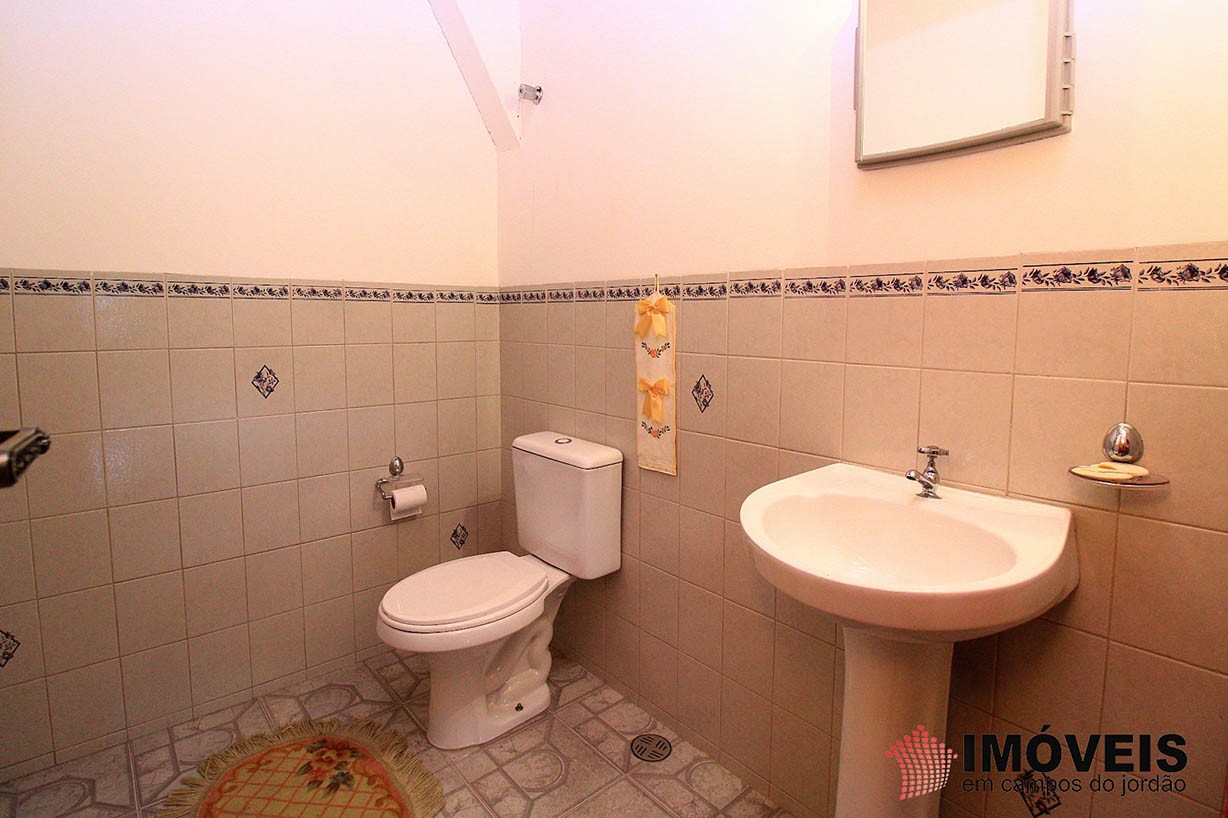 1 para Apartamentos - Venda em Campos do Jordão