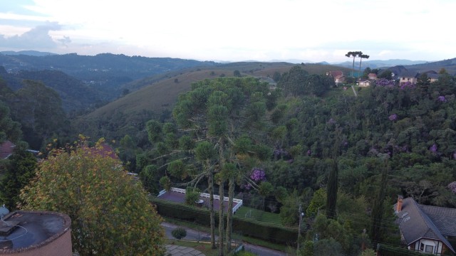 1 para Terrenos - Venda em Campos do Jordão
