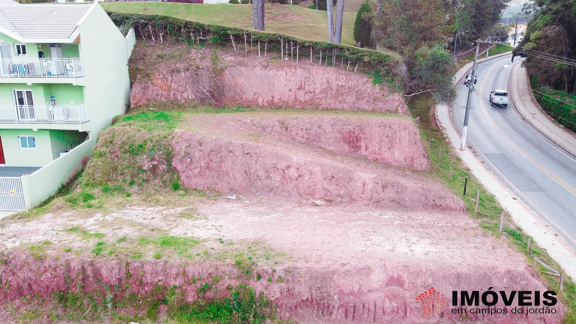 0 para Terrenos - Venda em Campos do Jordão