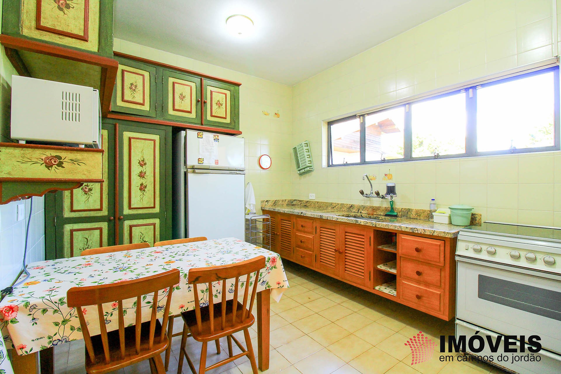 0 para Casas - Venda em Campos do Jordão