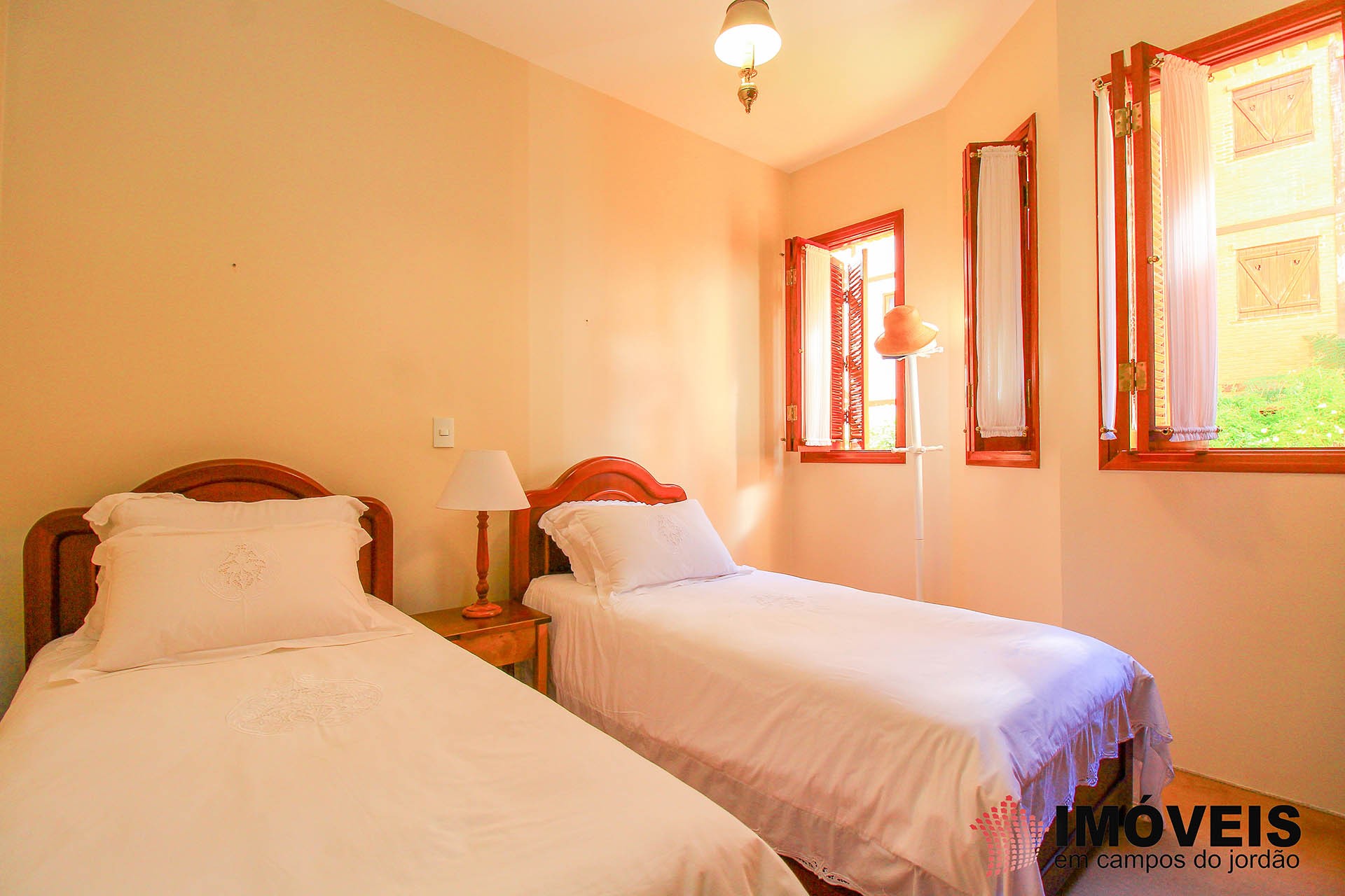 0 para Apartamentos - Venda em Campos do Jordão