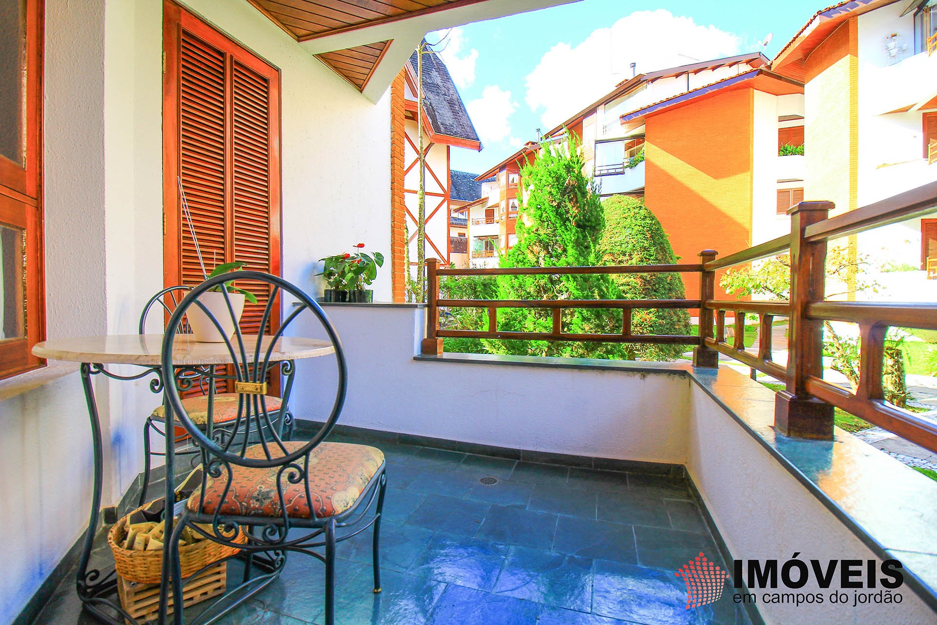 0 para Apartamentos - Venda em Campos do Jordão