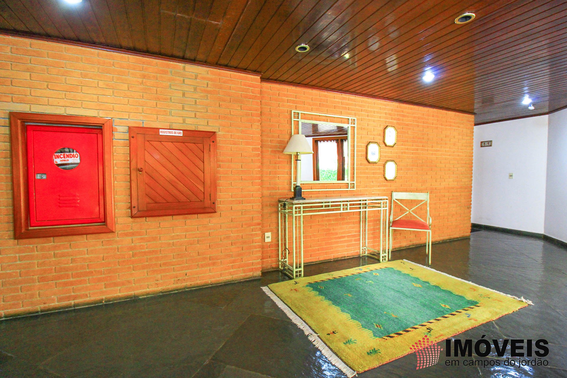 0 para Apartamentos - Venda em Campos do Jordão
