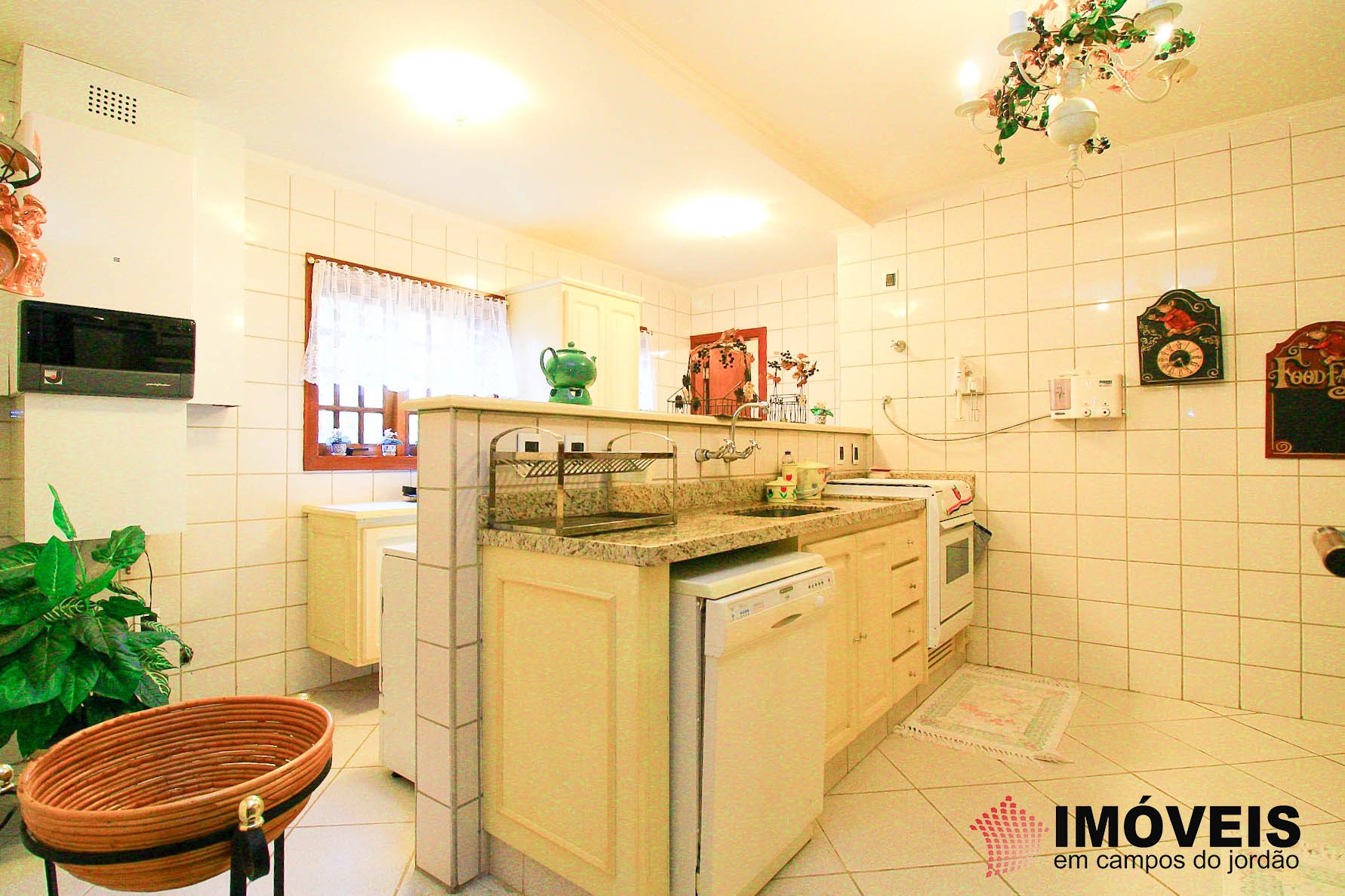 1 para Apartamentos - Venda em Campos do Jordão