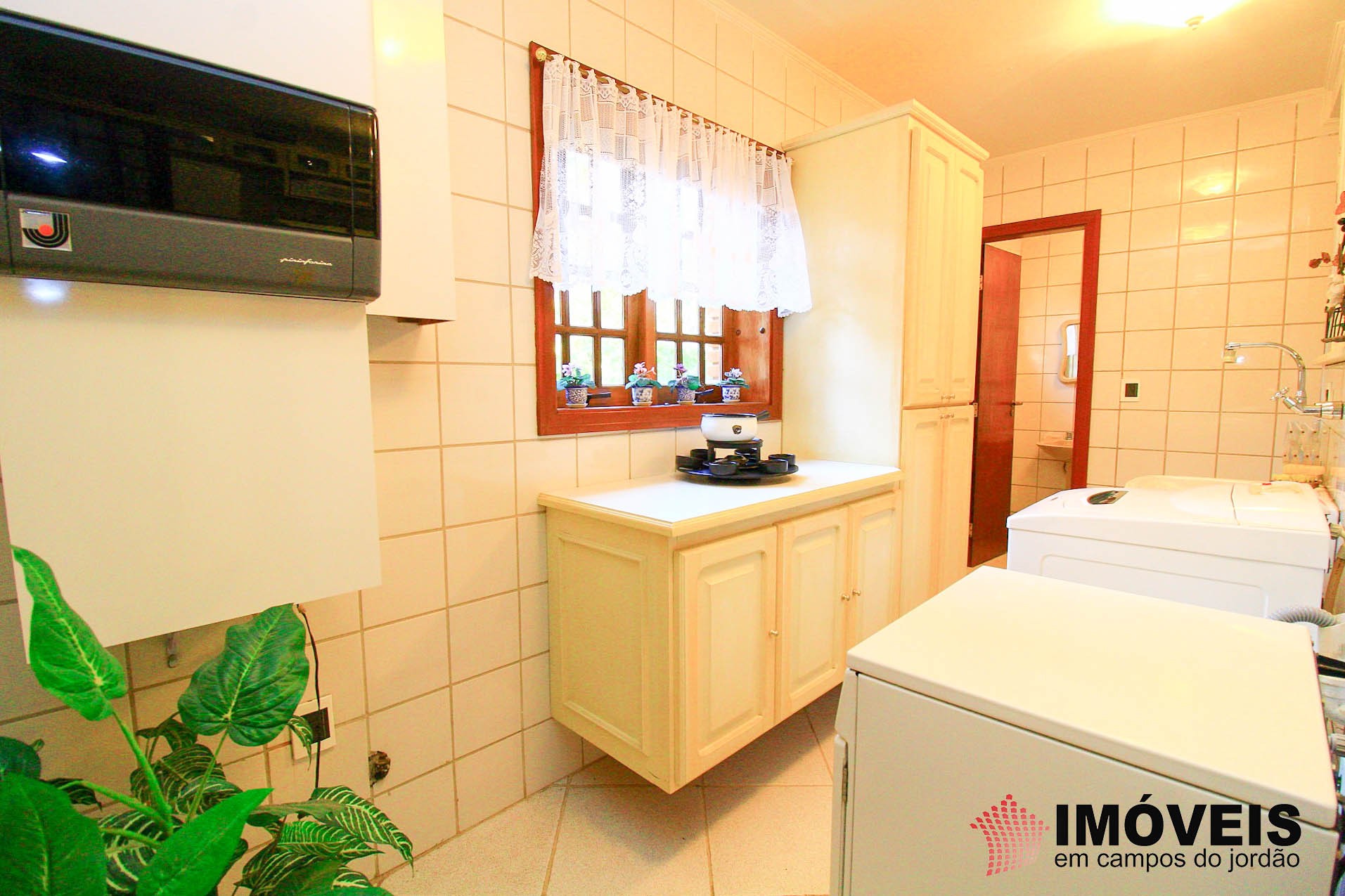 1 para Apartamentos - Venda em Campos do Jordão