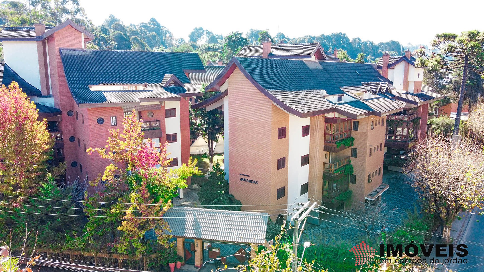 1 para Apartamentos - Venda em Campos do Jordão