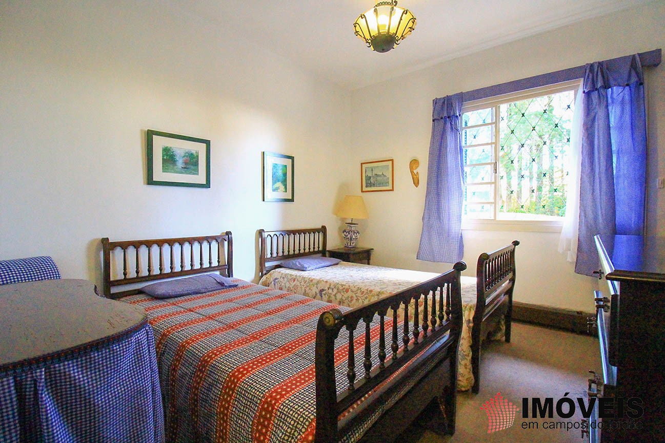 1 para Casas - Venda em Campos do Jordão