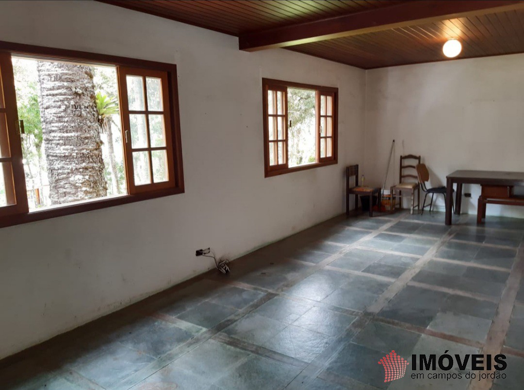 1 para Casas - Venda em Campos do Jordão