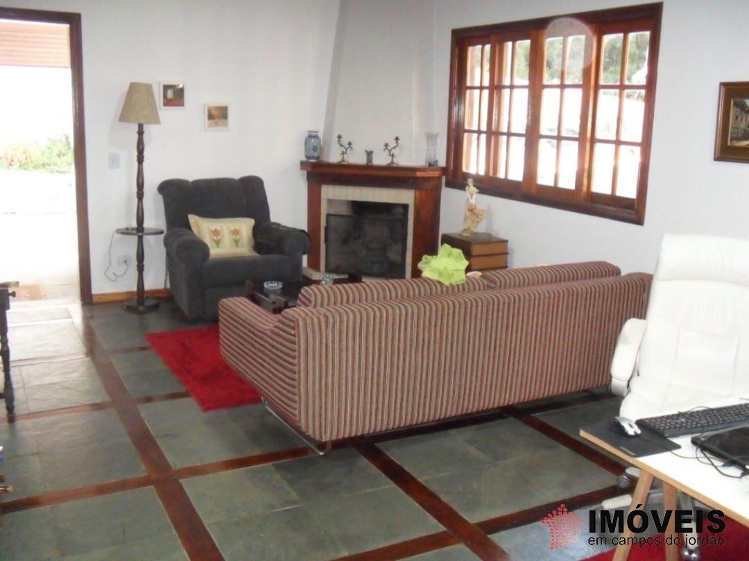 1 para Casas - Venda em Campos do Jordão