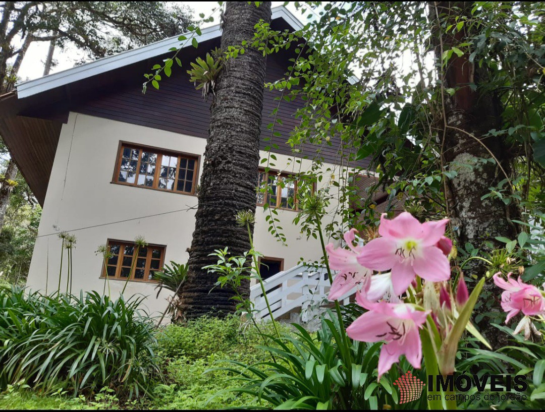 1 para Casas - Venda em Campos do Jordão