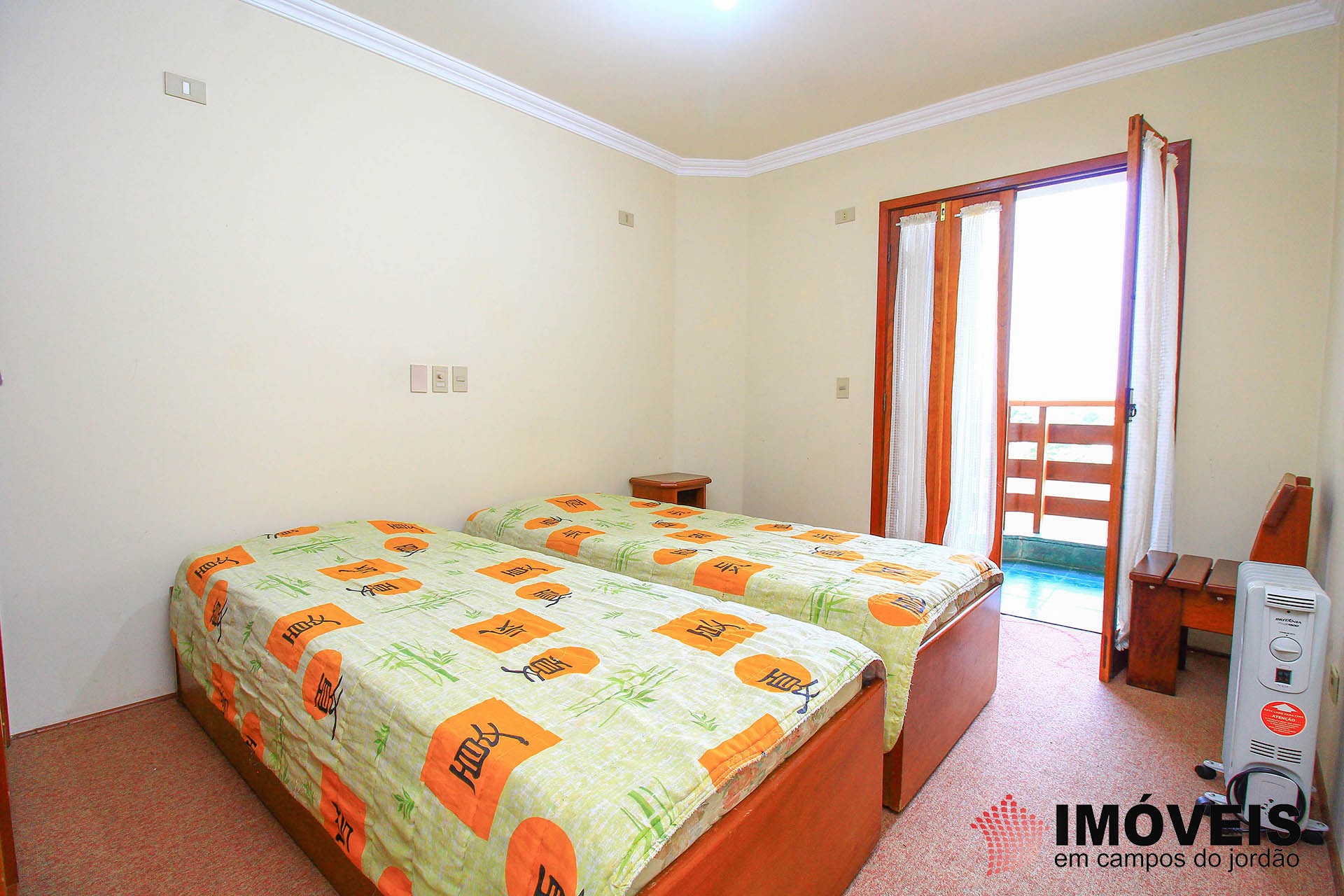 1 para Apartamentos - Venda em Campos do Jordão