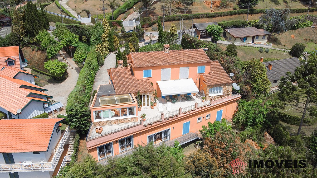 1 para Casas - Venda em Campos do Jordão