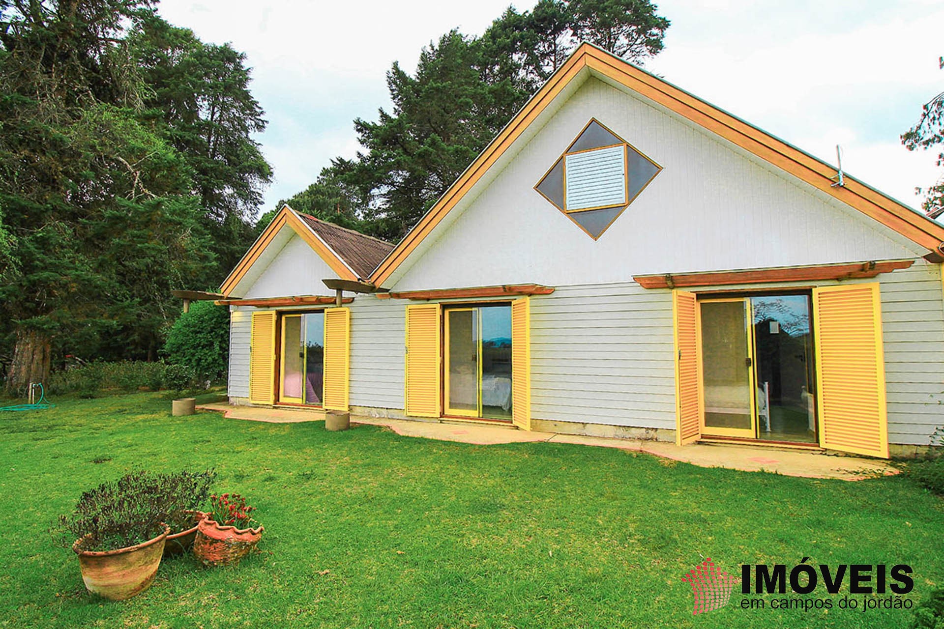 1 para Casas - Venda em Campos do Jordão