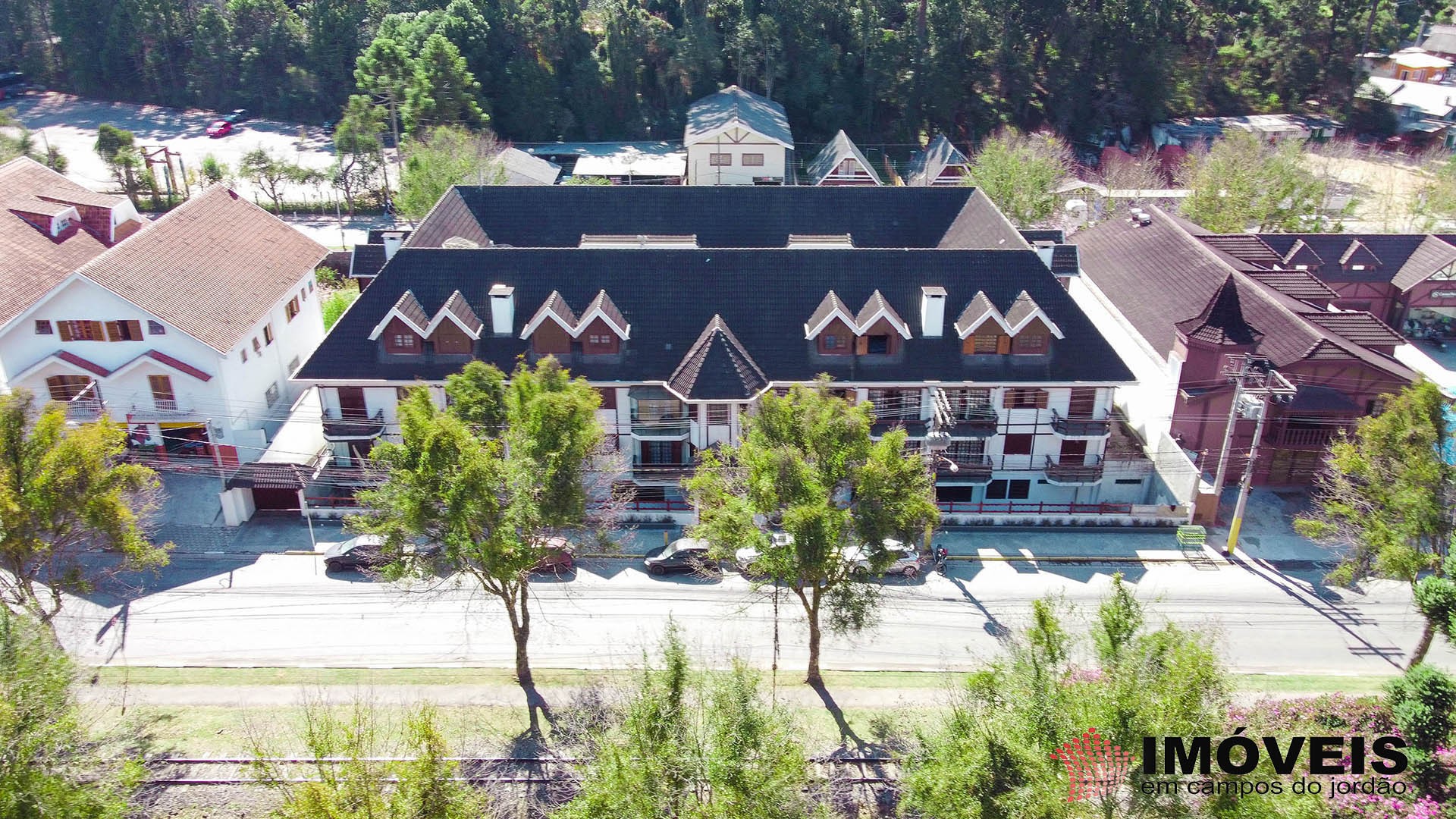 1 para Apartamentos - Venda em Campos do Jordão