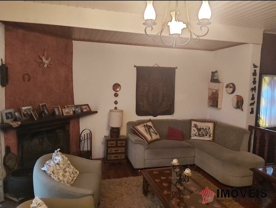 1 para Casas - Venda em Campos do Jordão