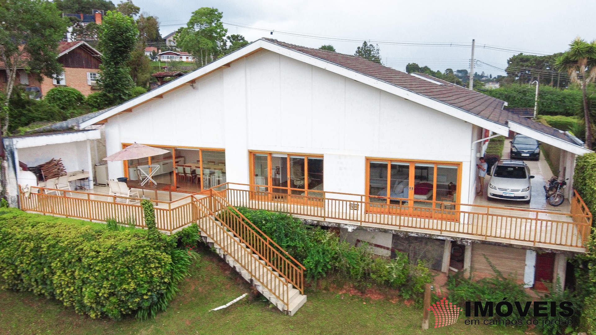 1 para Casas - Venda em Campos do Jordão