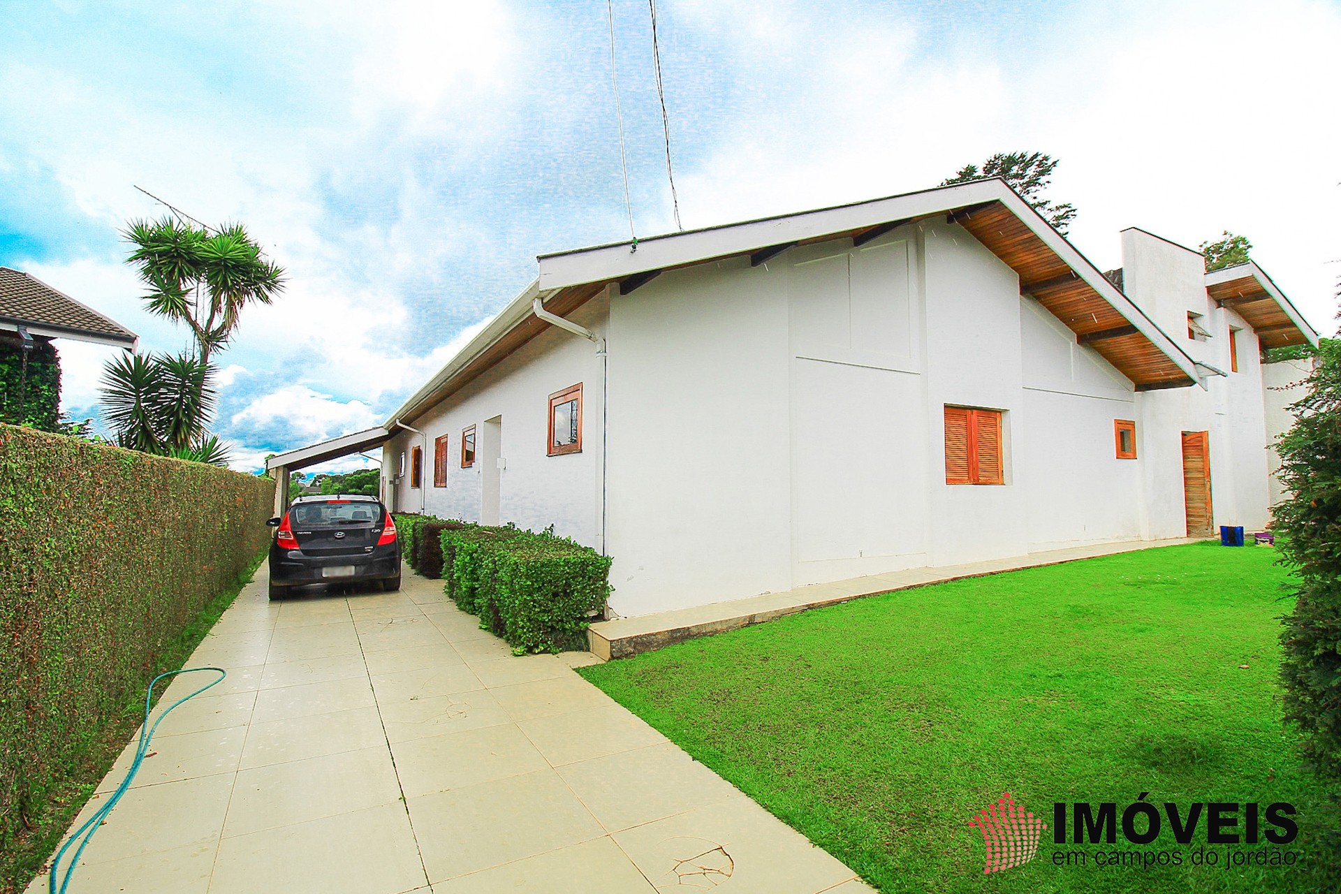 1 para Casas - Venda em Campos do Jordão