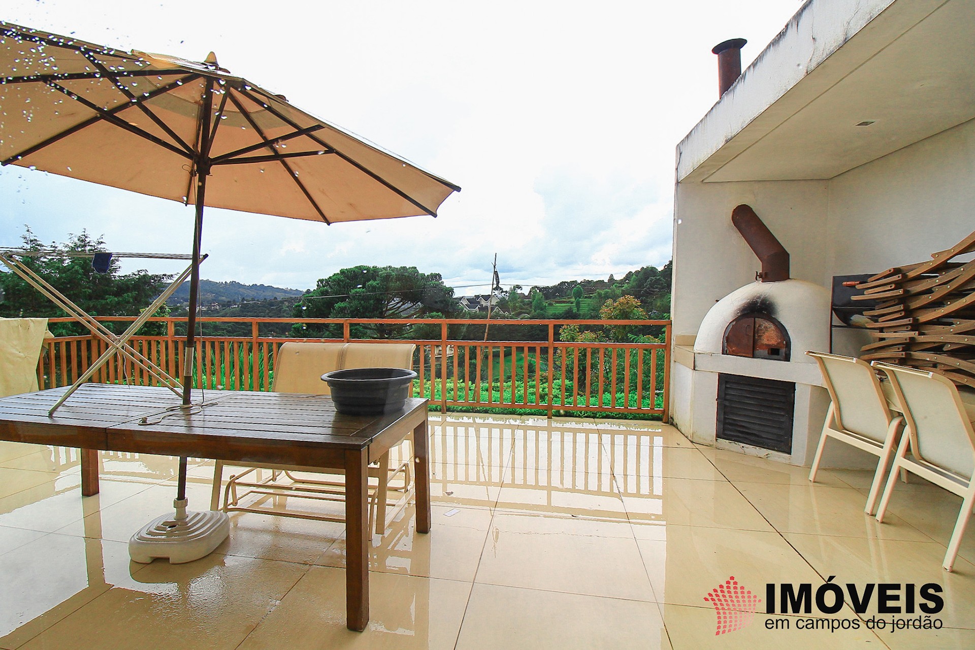 1 para Casas - Venda em Campos do Jordão