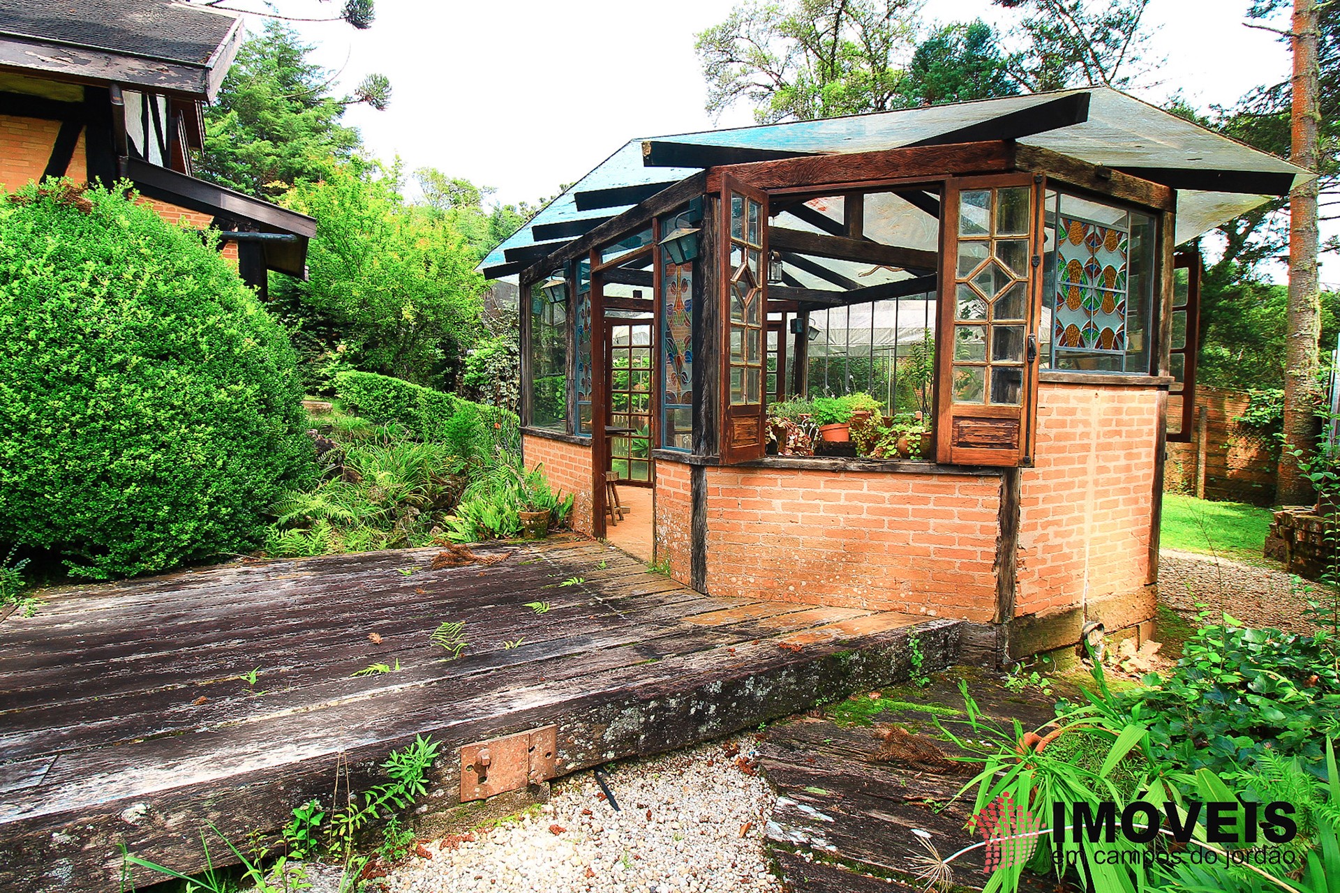 1 para Casas - Venda em Campos do Jordão