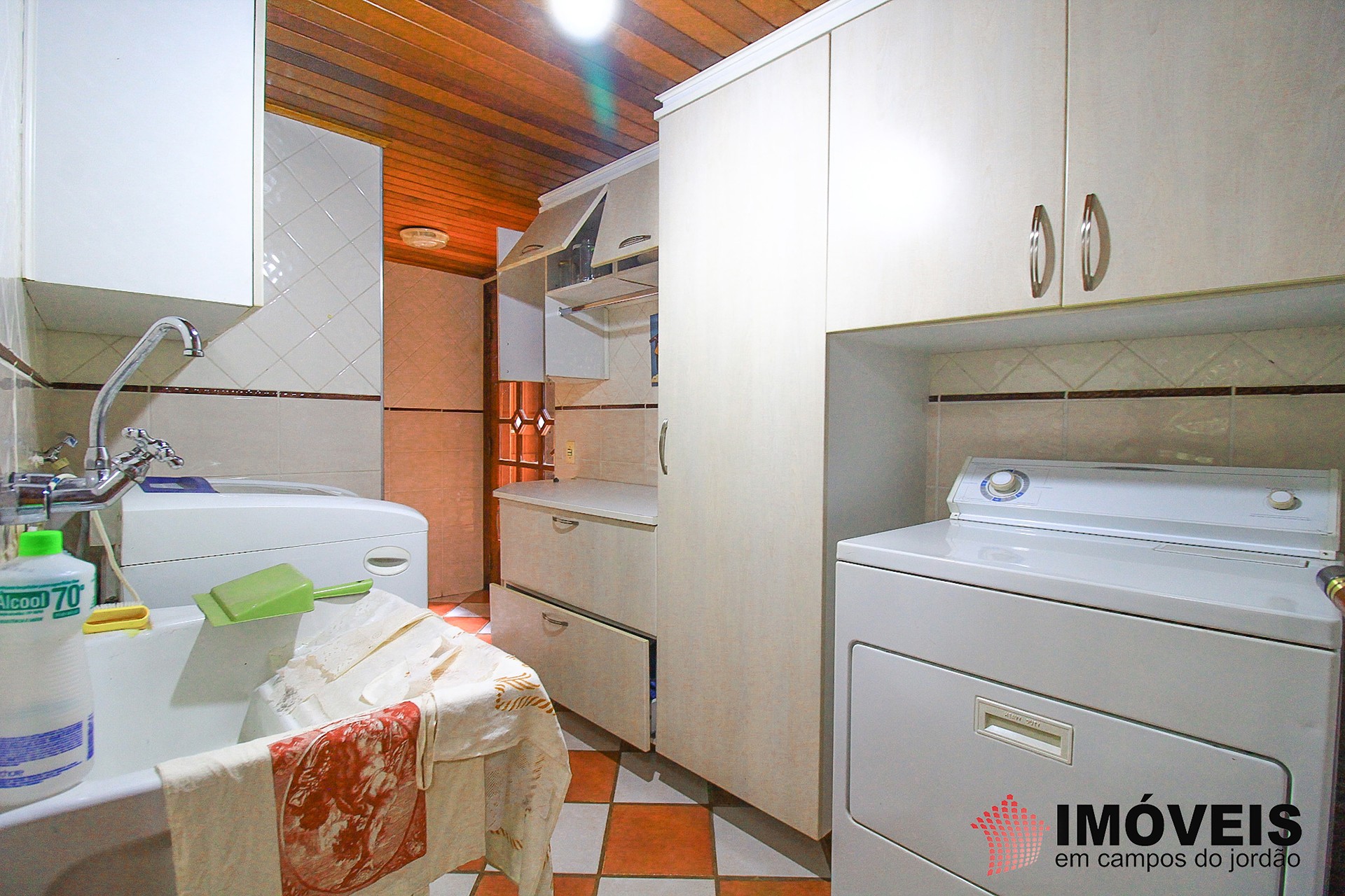 1 para Casas - Venda em Campos do Jordão