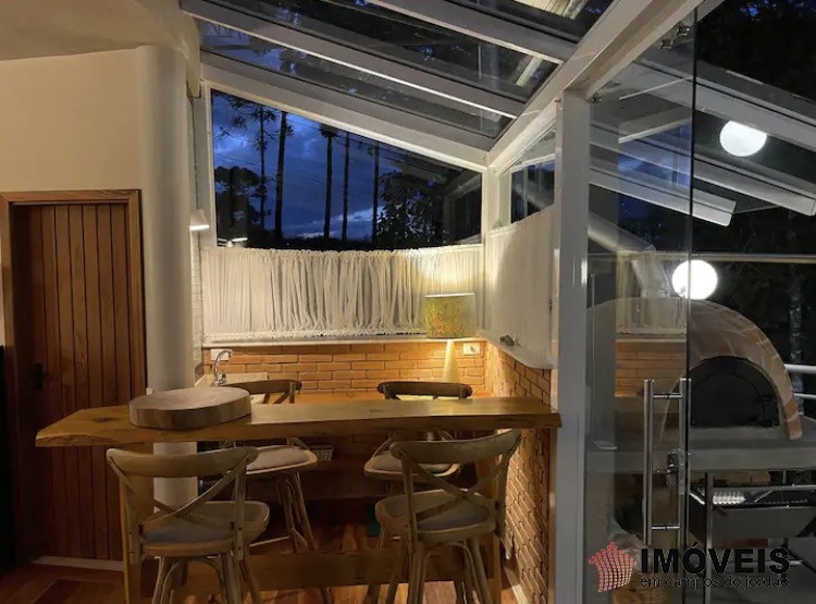 1 para Casas - Venda em Campos do Jordão