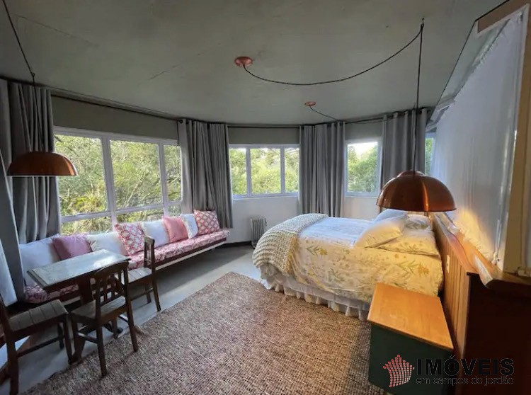 1 para Casas - Venda em Campos do Jordão