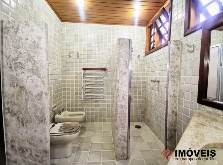 0 para Casas - Venda em Campos do Jordão