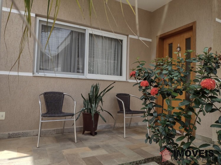 0 para Casas - Permuta em Campos do Jordão