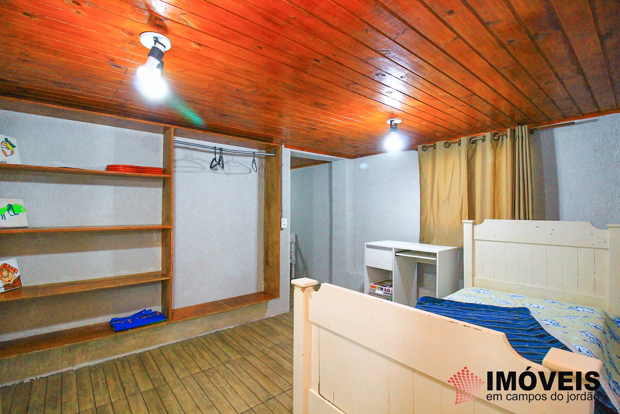 1 para Casas - Venda em Campos do Jordão