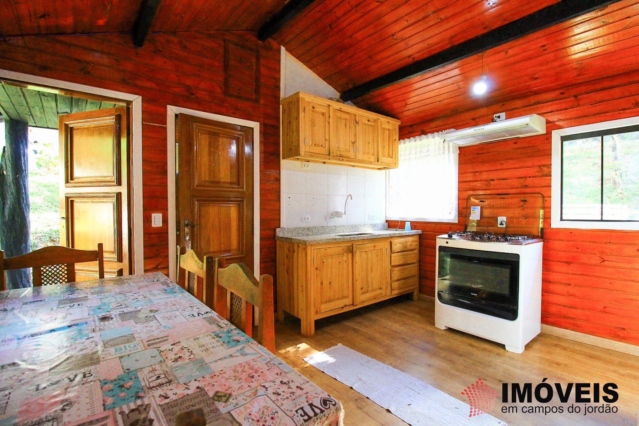 1 para Casas - Venda em Campos do Jordão