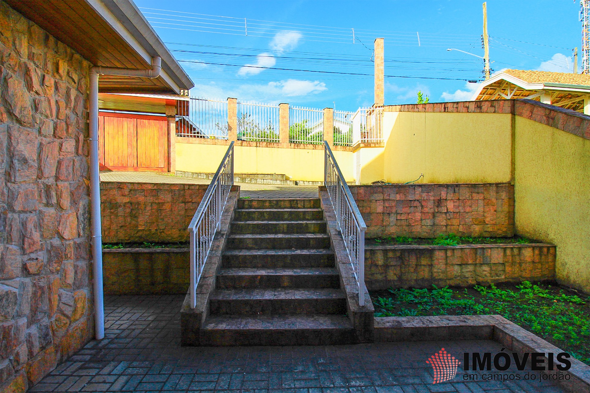 1 para Casas - Venda em Campos do Jordão
