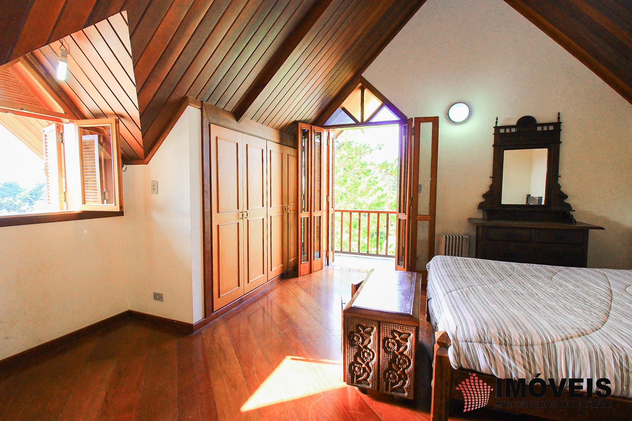 1 para Casas - Venda em Campos do Jordão