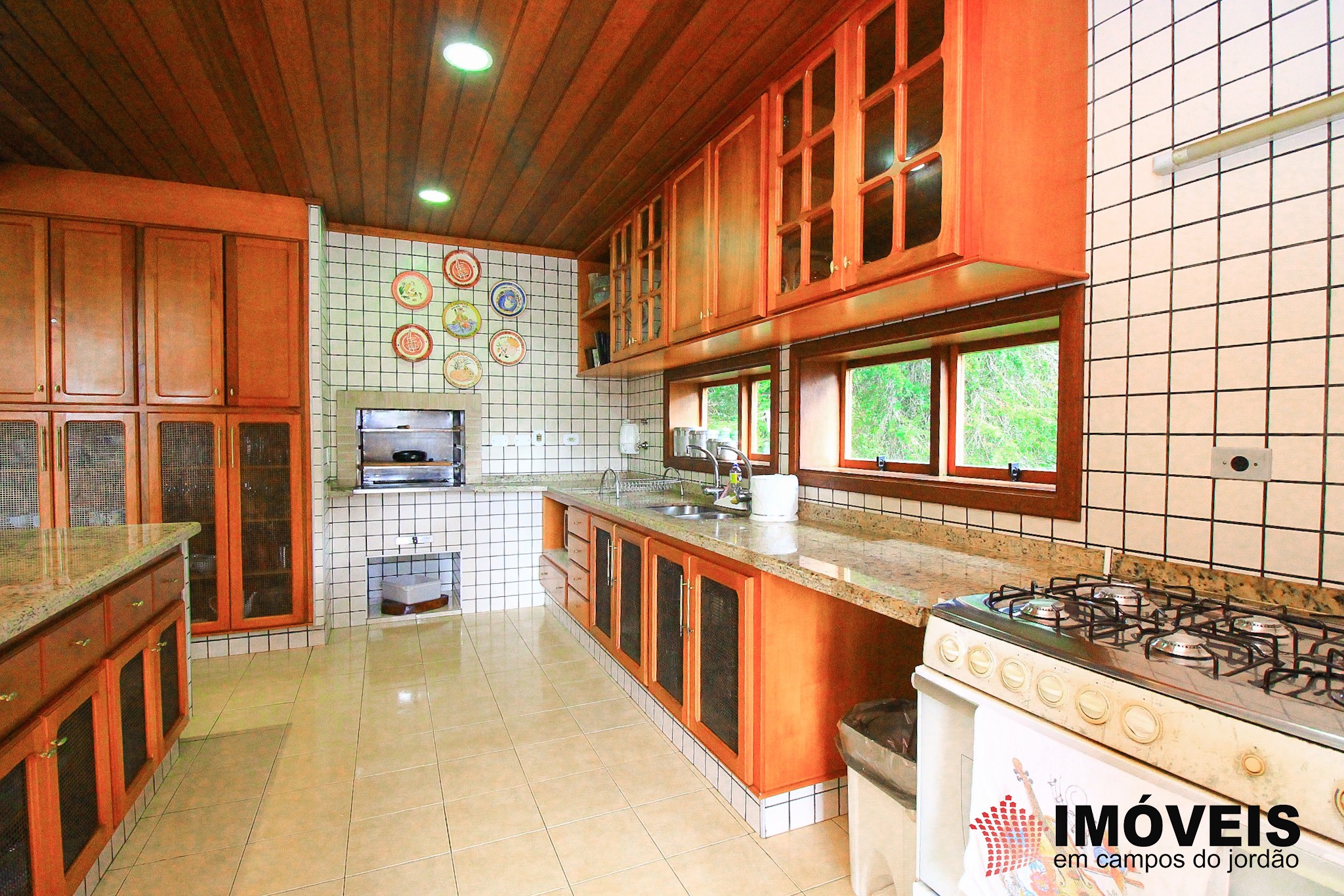 1 para Casas - Venda em Campos do Jordão