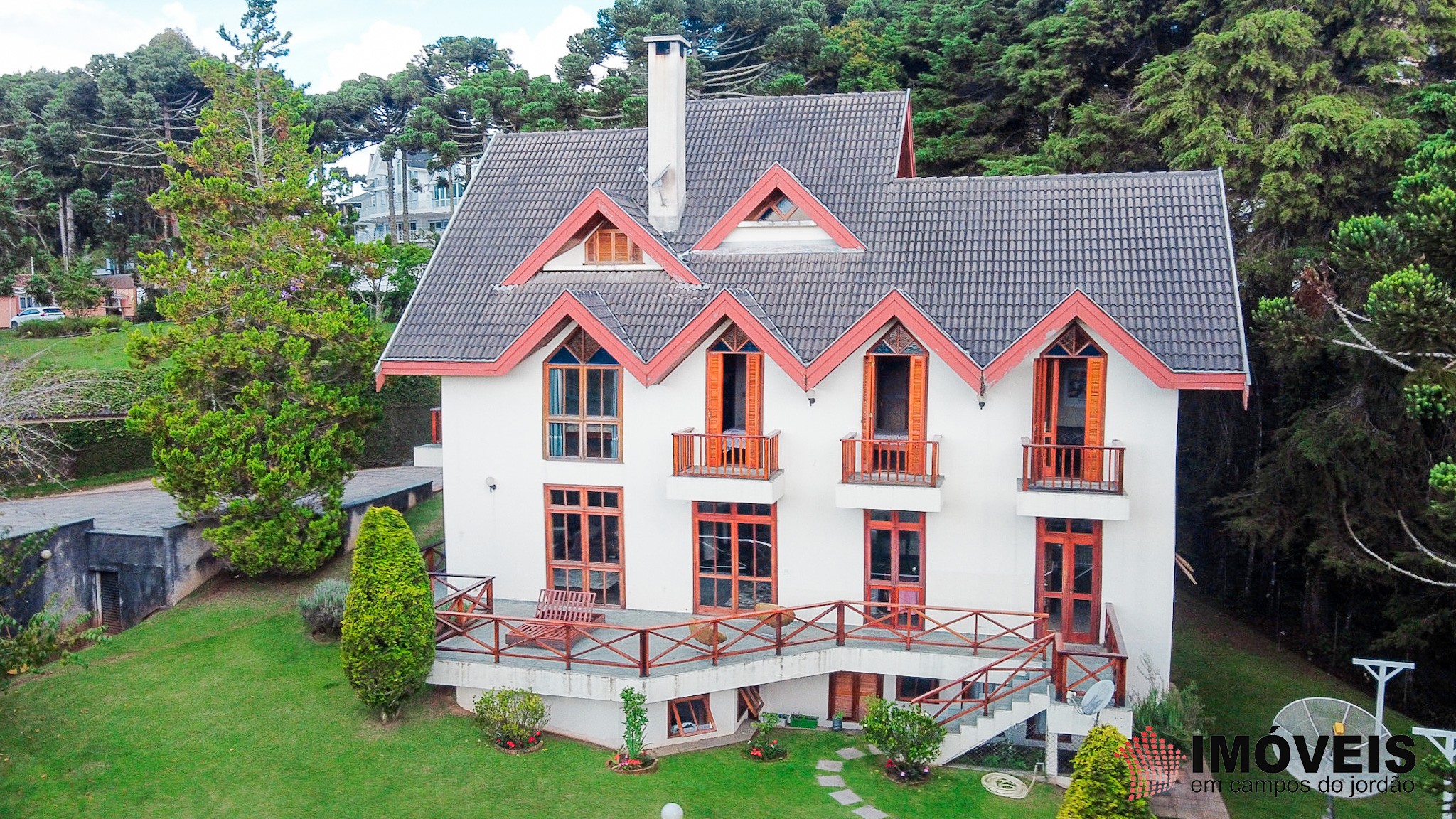 1 para Casas - Venda em Campos do Jordão
