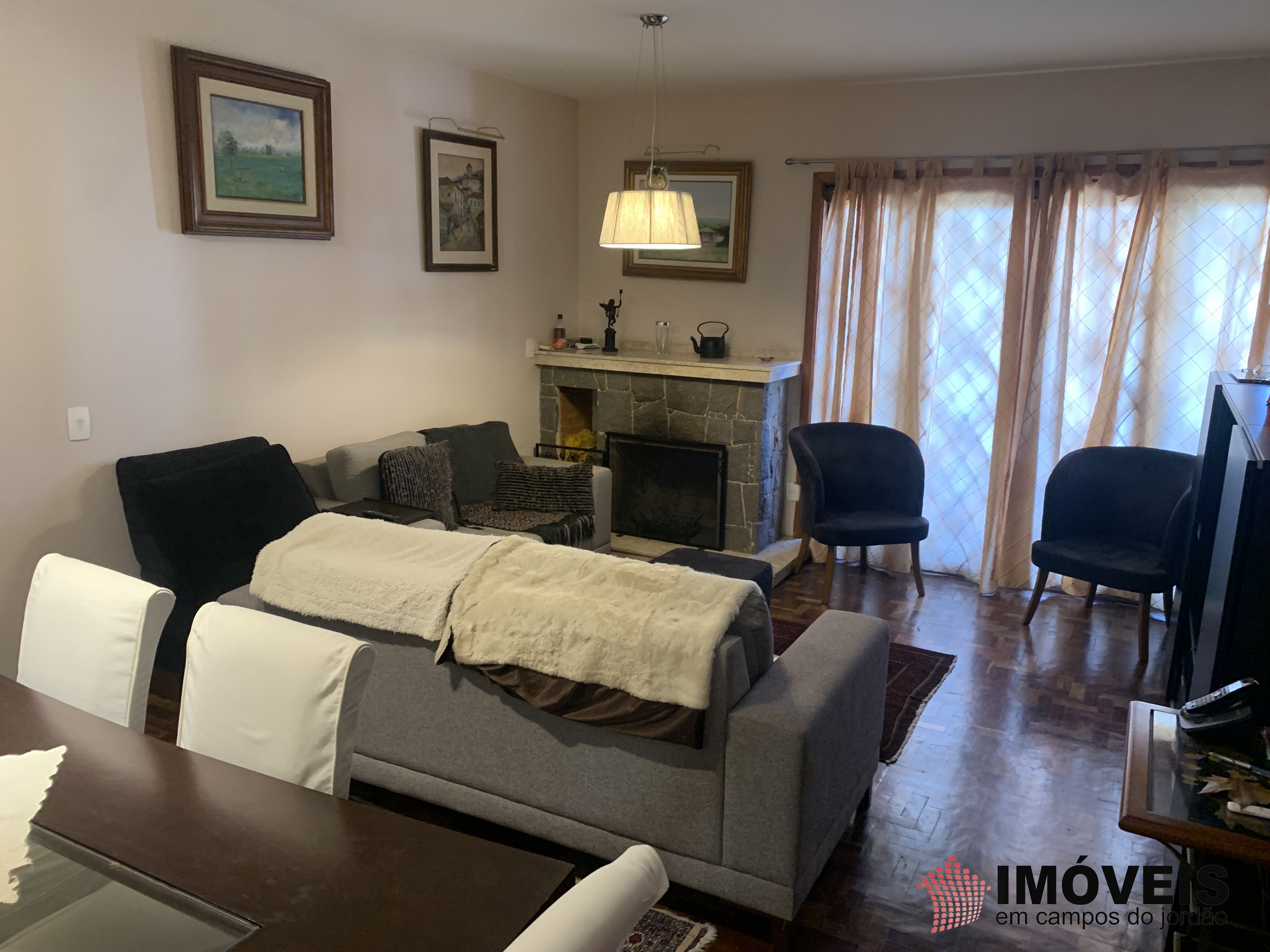 0 para Apartamentos - Venda em Campos do Jordão