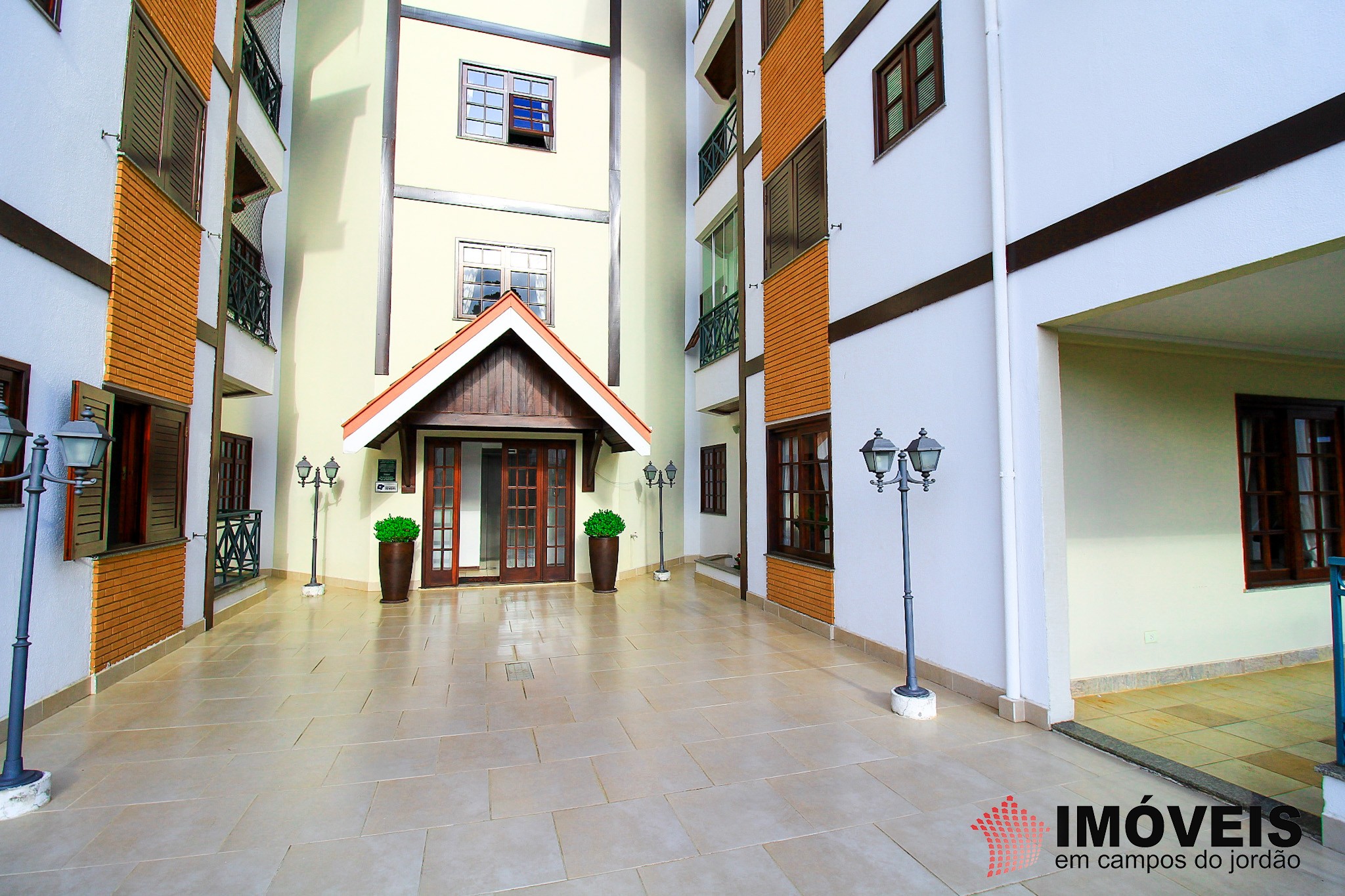 1 para Apartamentos - Venda em Campos do Jordão